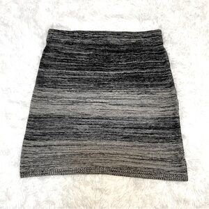 Loft Women’s Gray and Black Sweater Skirt